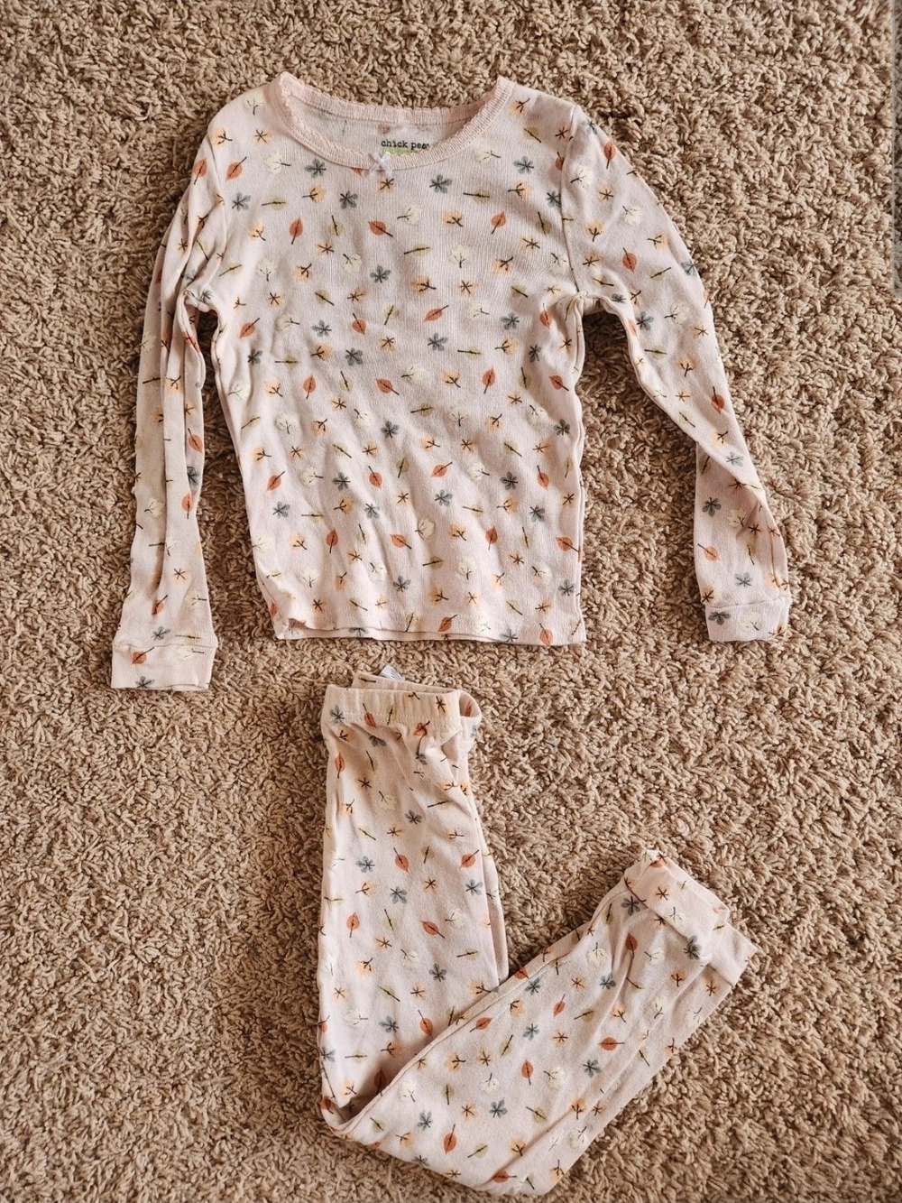 chick pea Girls' Light Pink Floral Leaf Long Sleeve Pajama Set Fall